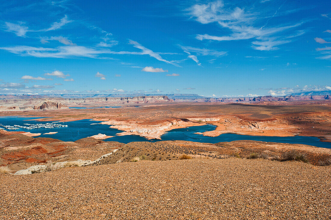 USA, Arizona, Page. Glen Canyon National Recreation Area, Lake Powell bei Niedrigwasser