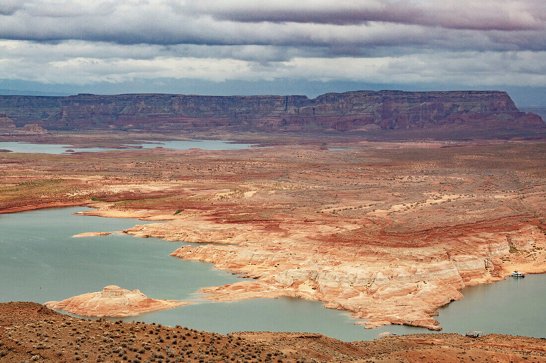 USA, Arizona, Page. Lake Powell, dramatisch niedriger Wasserstand