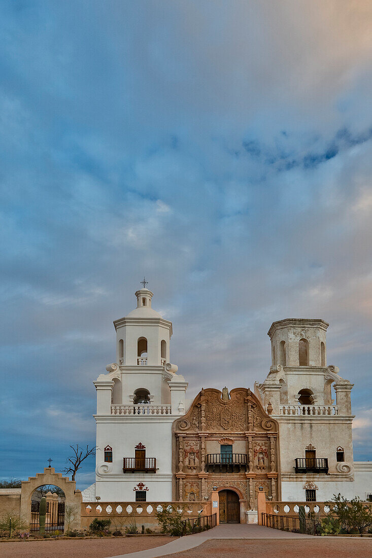 USA, Arizona, Tucson. Mission San Xavier del Bac