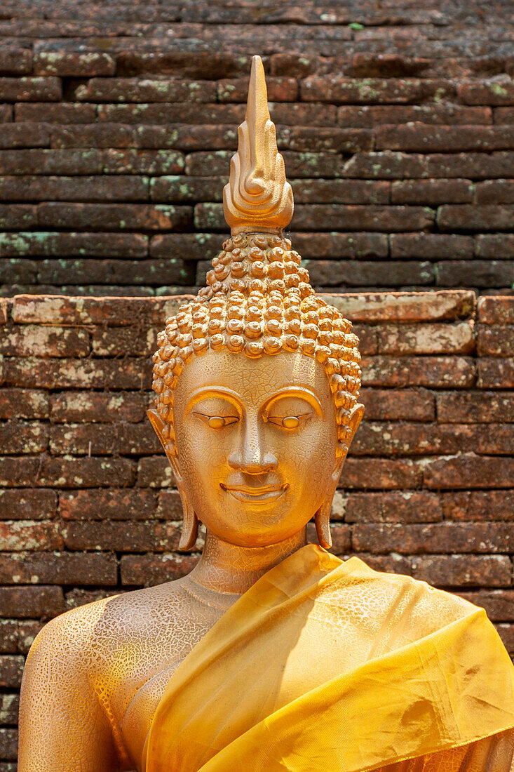 Chiang Mai, Thailand. Wat Lok Moli. Buddha-Statue.