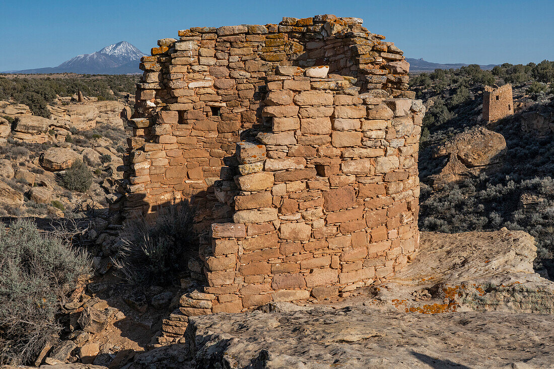 USA, Utah. Ancient ruin along the Little Ruin Trail, Hovenweep National Monument.