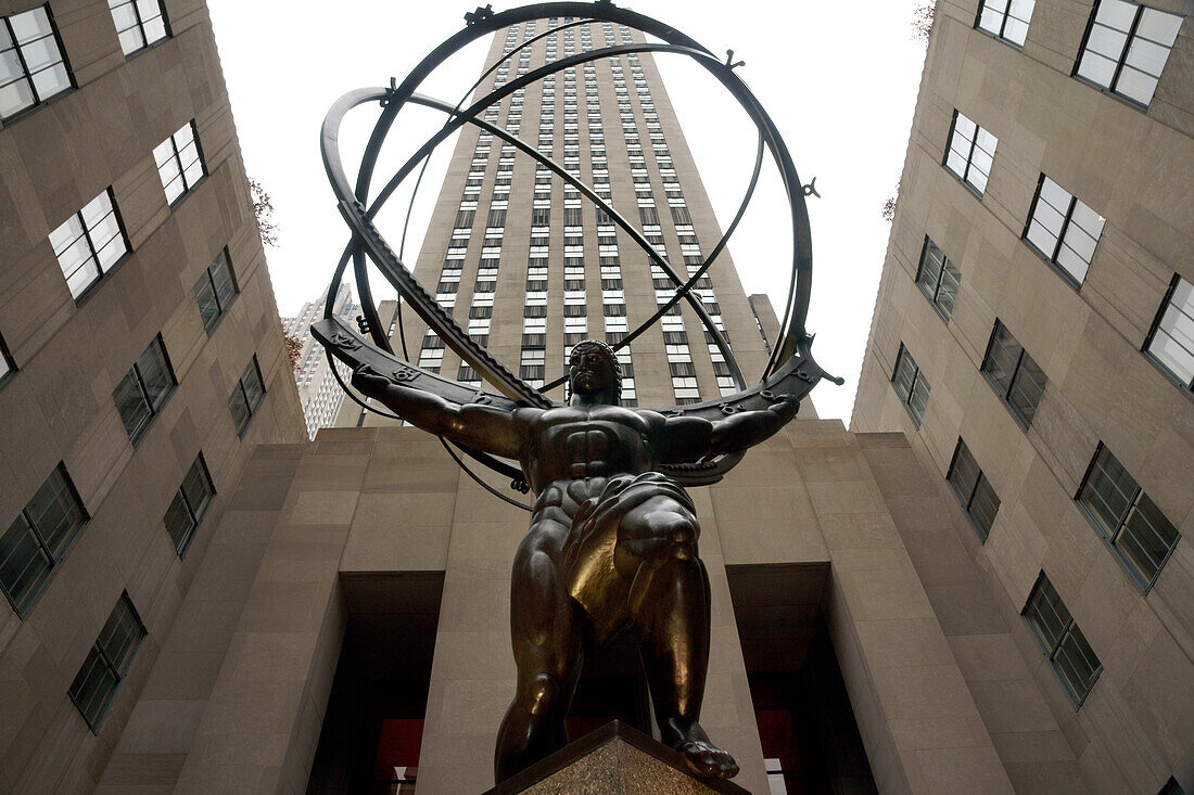 The Atlas Statue At Rockefeller Center