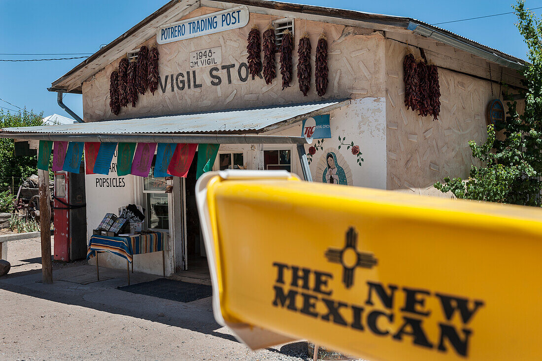 Vigil Store, El Potrero Handelsposten, Chimayo, New Mexico, USA