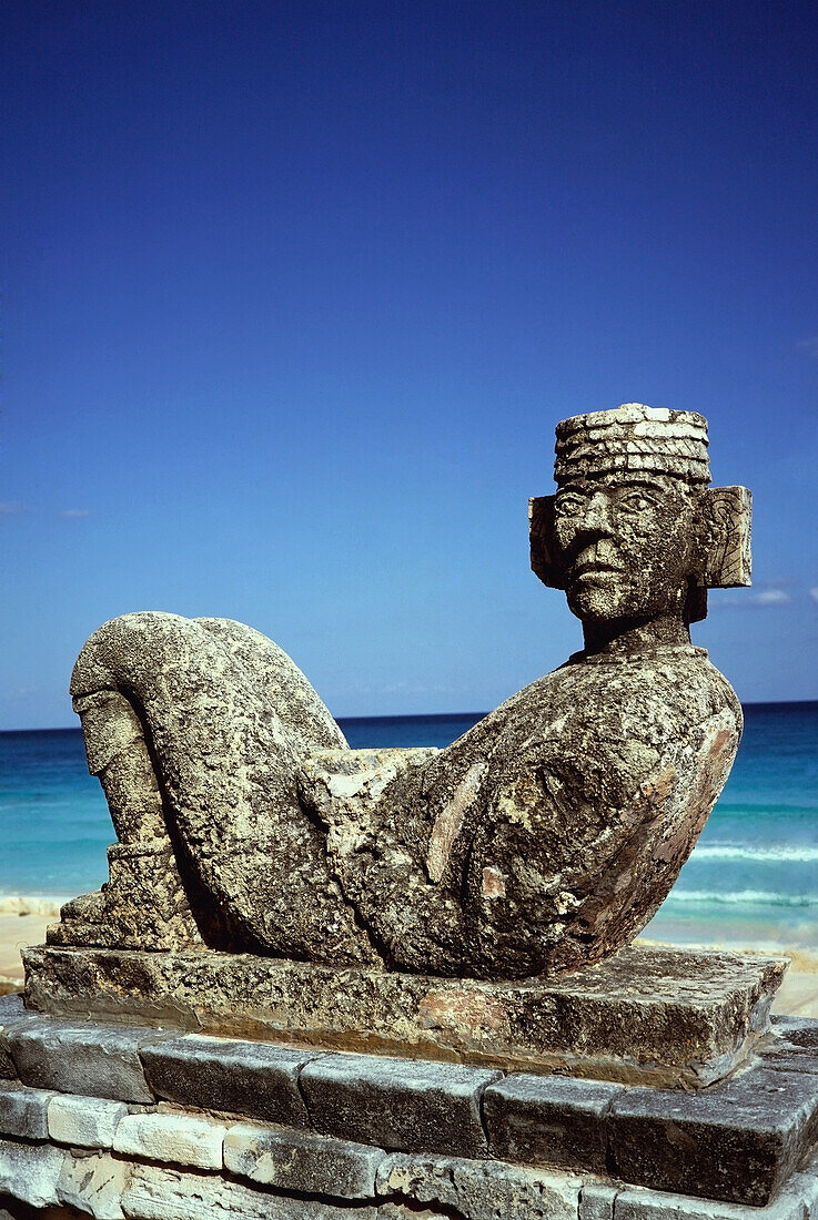 Mexico, Quintana Roo, Cancun, Chacmool.