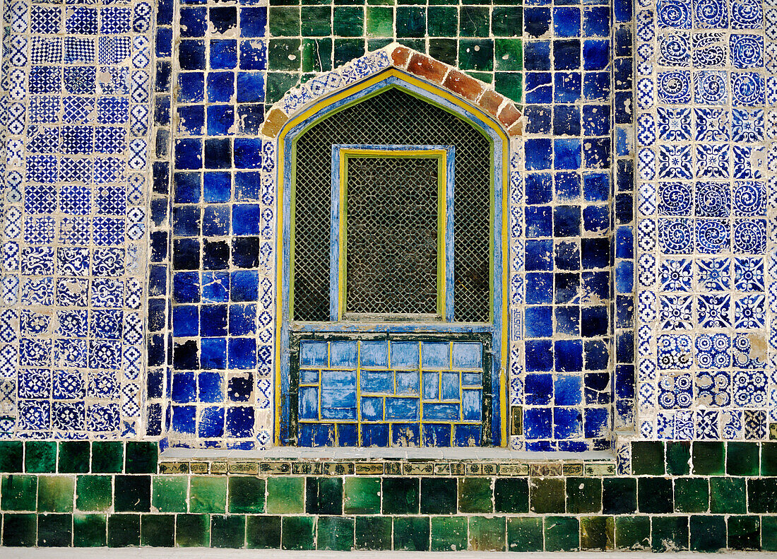 Detail des Fensters der duftenden Konkubinengruft, Kashgar, Xinjiang, China.