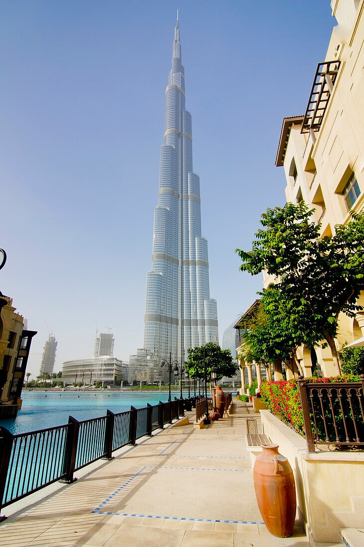 United Arab Emirates, View of Burj Khalifa hotel; Dubai