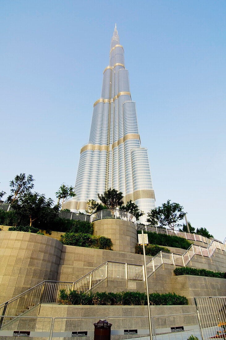 United Arab Emirates, View of Burj Khalifa hotel; Dubai