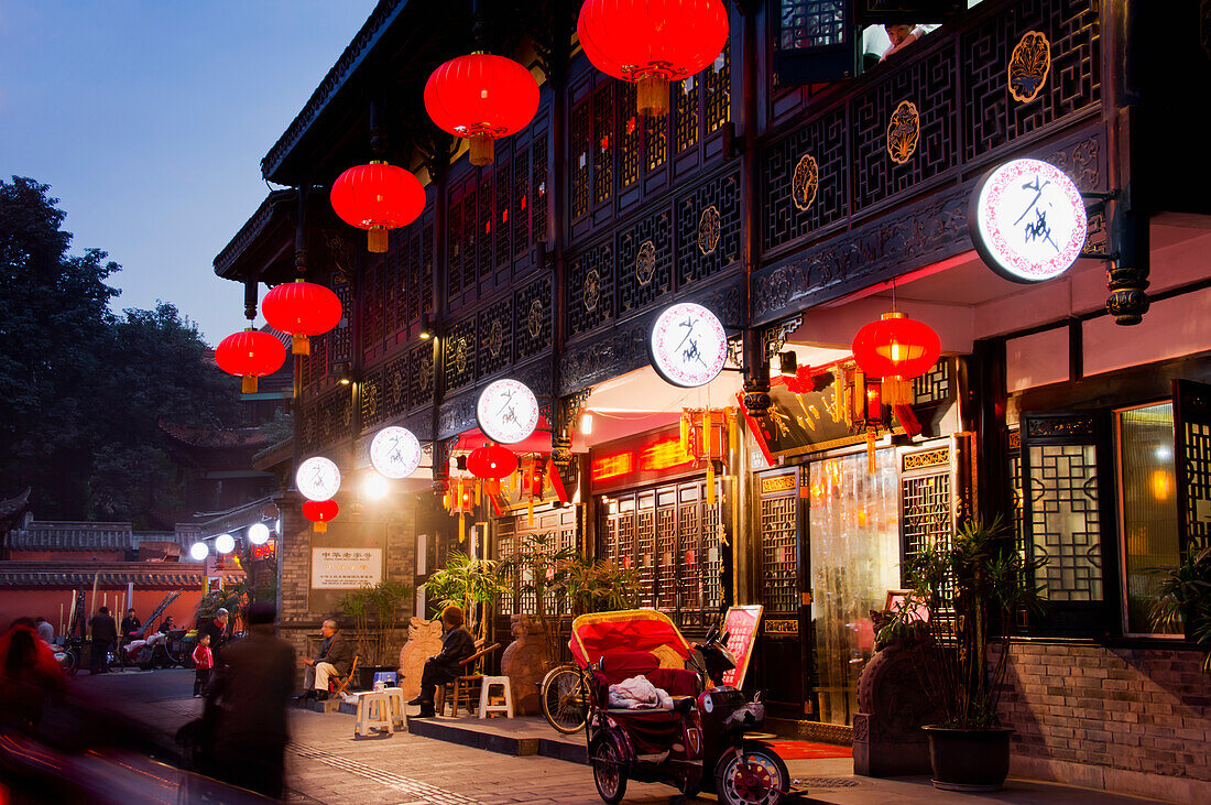 China, Sichuan, Chengdu, Traditional building with lanterns; Wenshu Yuan