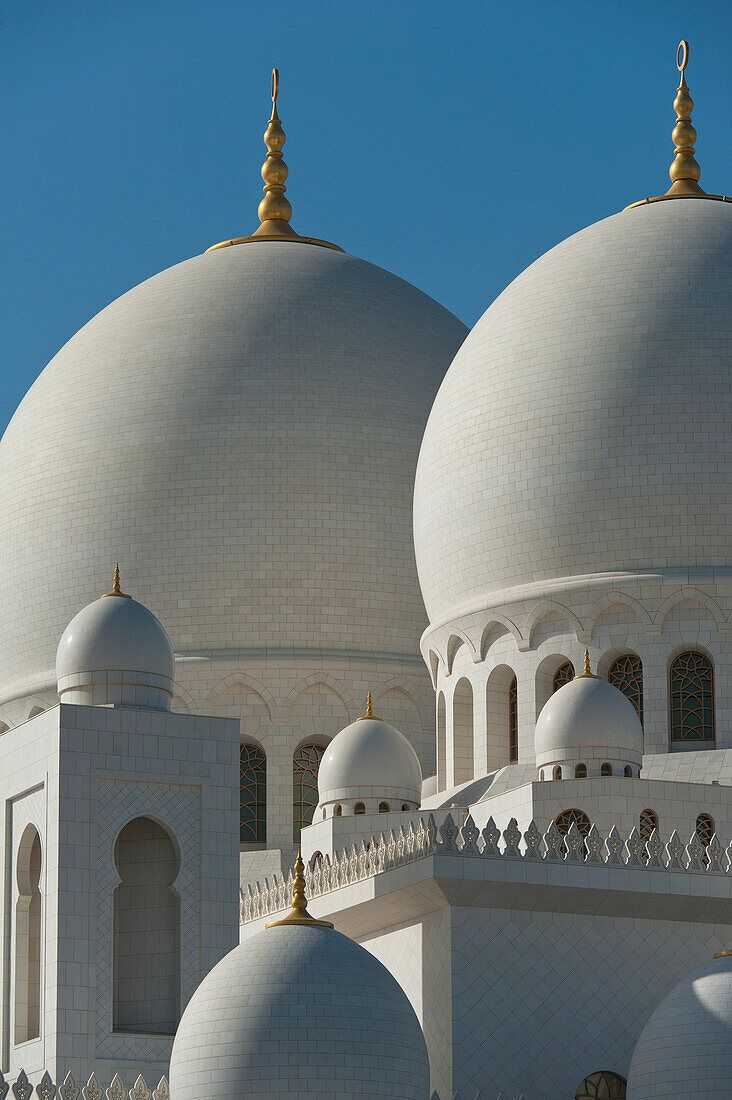 Detail des Kuppeldachs der Sheikh Zayed Grand Mosqueabu Dhabi, Vereinigte Arabische Emirate
