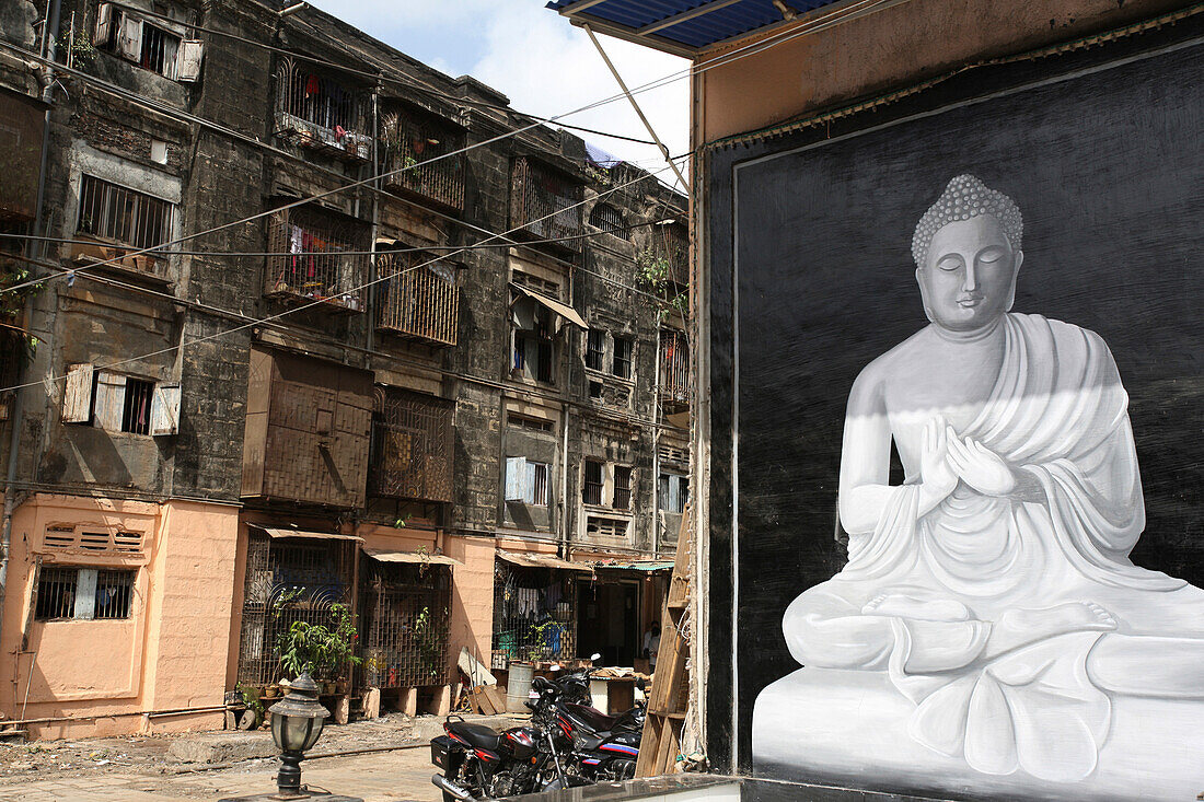 Crawl-Gehäuse im Mühlenviertel; Mumbai, Indien