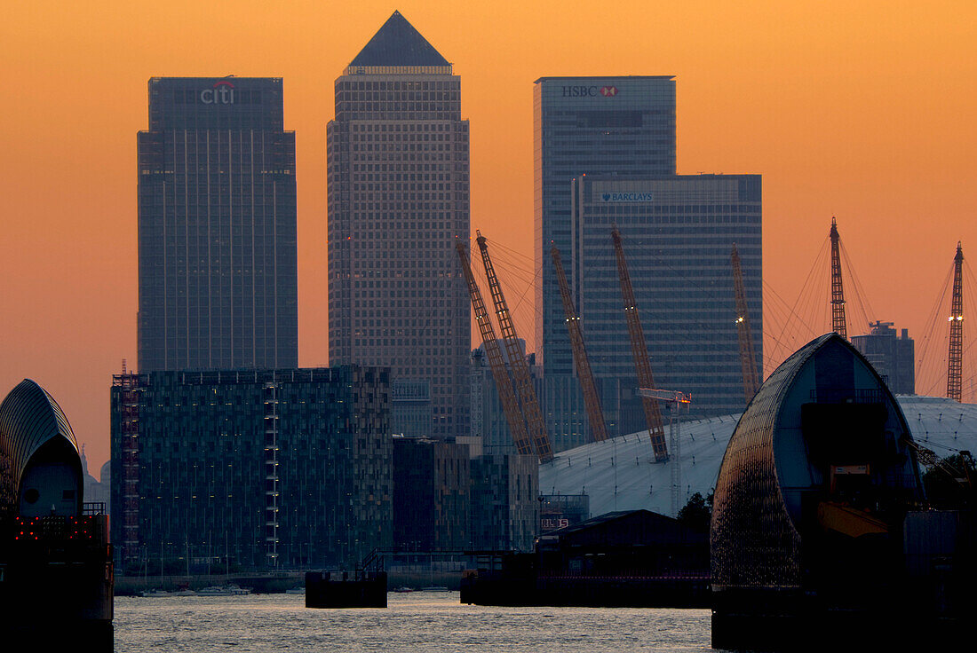 Canary Wharf, Themse Barriere, O2, London, Großbritannien