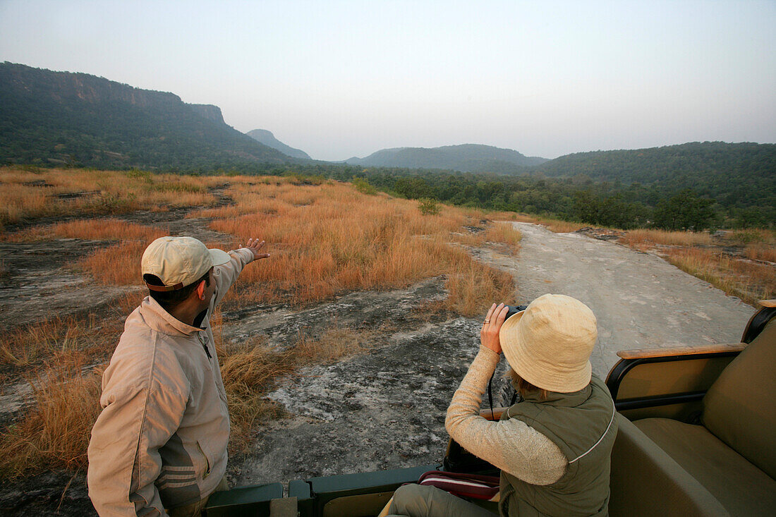 JEEP SAFARI IM BANDHAVGARH PARK MADHYA PRADESH INDIEN