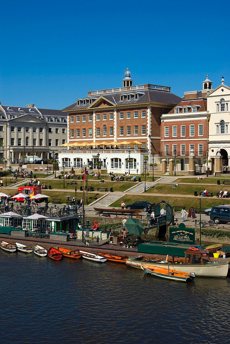 Europe, Uk, England, London, Richmond Upon Thames Riverfront