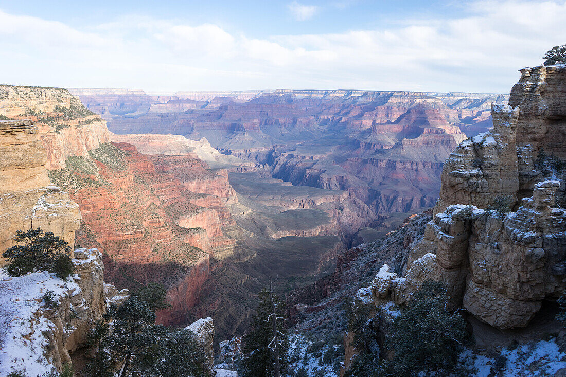 Ein Blick auf den Grand Canyon vom Beginn des South Kaibab Trail; Grand Canyon National Park, Arizona