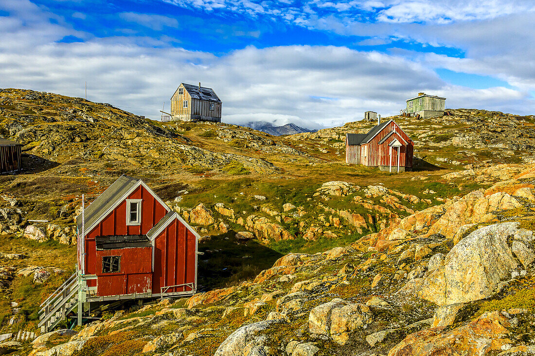Historisches Inuit-Dorf Ikateq im Semerlik Fjord.