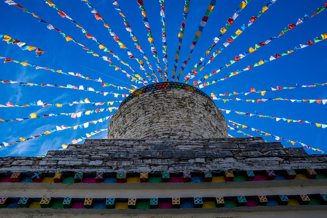 Ein Stupa in den Ausläufern des Mount Siguniang.