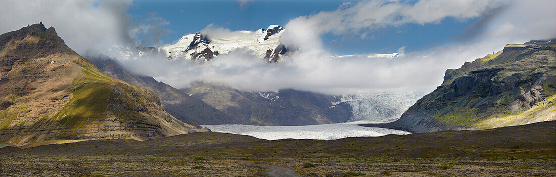 Hvannadalshnjukur (2110m/6942ft), der höchste Berg Islands; Hvannadalshnjukur, Skaftafell Nationalpark, Island.