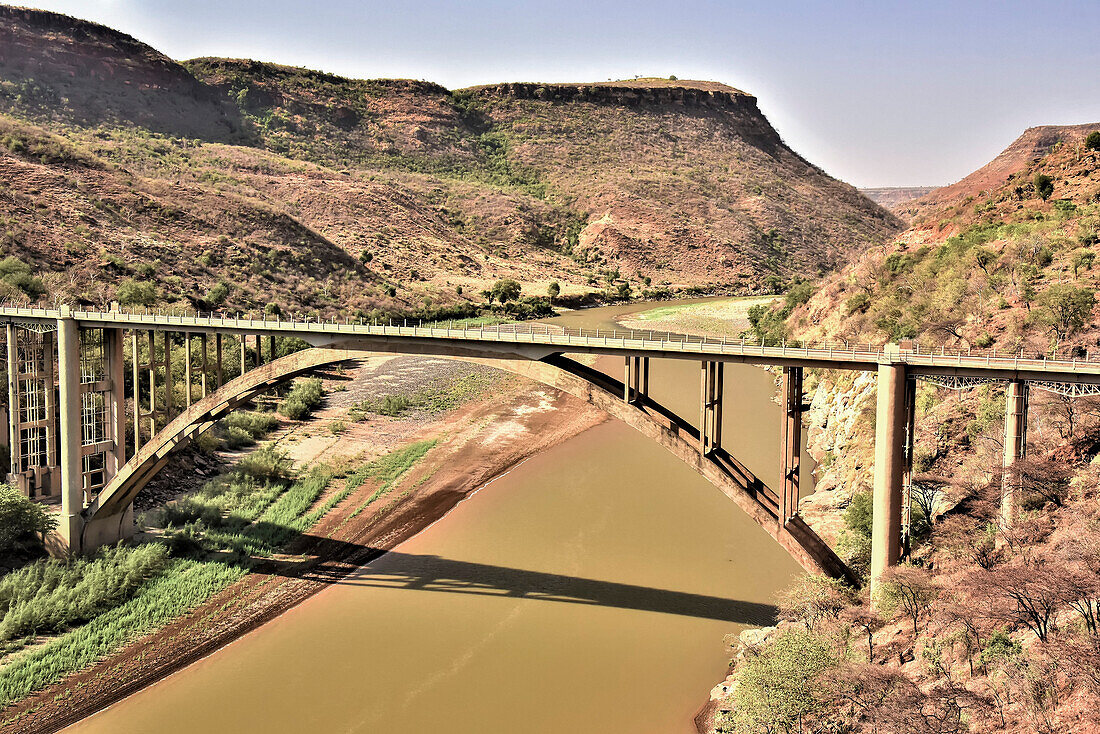 Alte Brücke über die Schlucht des Blauen Nils im Norden Äthiopiens; Äthiopien