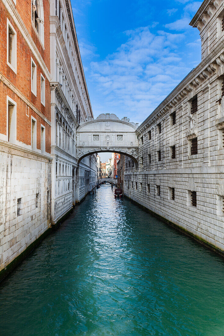 Legendary, Bridge of Sighs over the Rio di Palazzo, between Doge's Palace and the prisons in Veneto; Venice Italy