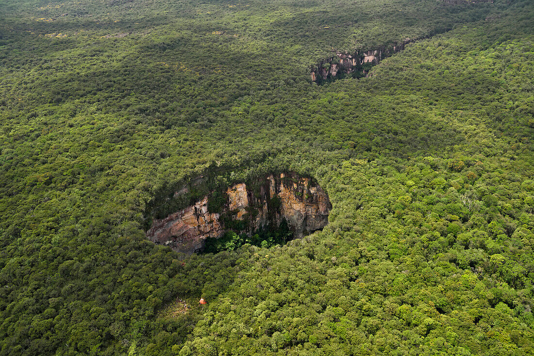 Luftaufnahme von Sima Menore im Sarisarinama Tepui; Gran Sabana, Venezuela.