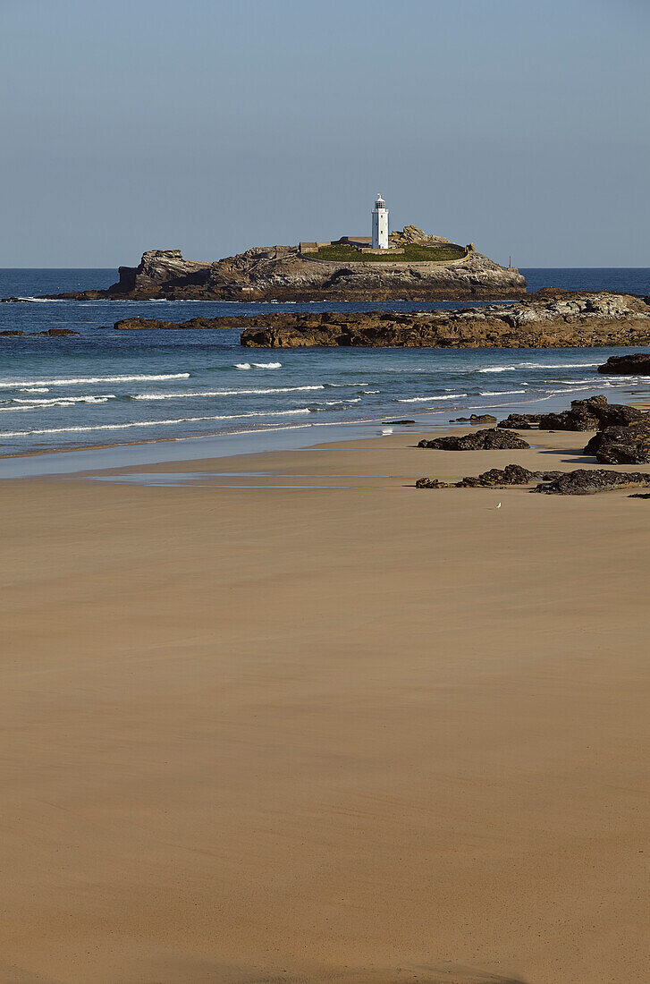 Godrevy Lighthouse on Godrevy Island seen from Gwithian Sands, at the eastern tip of St Ives Bay, Near St Ives; Godrevy Island, Cornwall, England, Great Britain