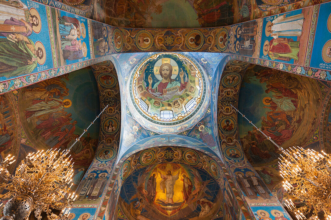 Mosaike im Inneren der Kirche des Erlösers vom vergossenen Blut; St. Petersburg Russland