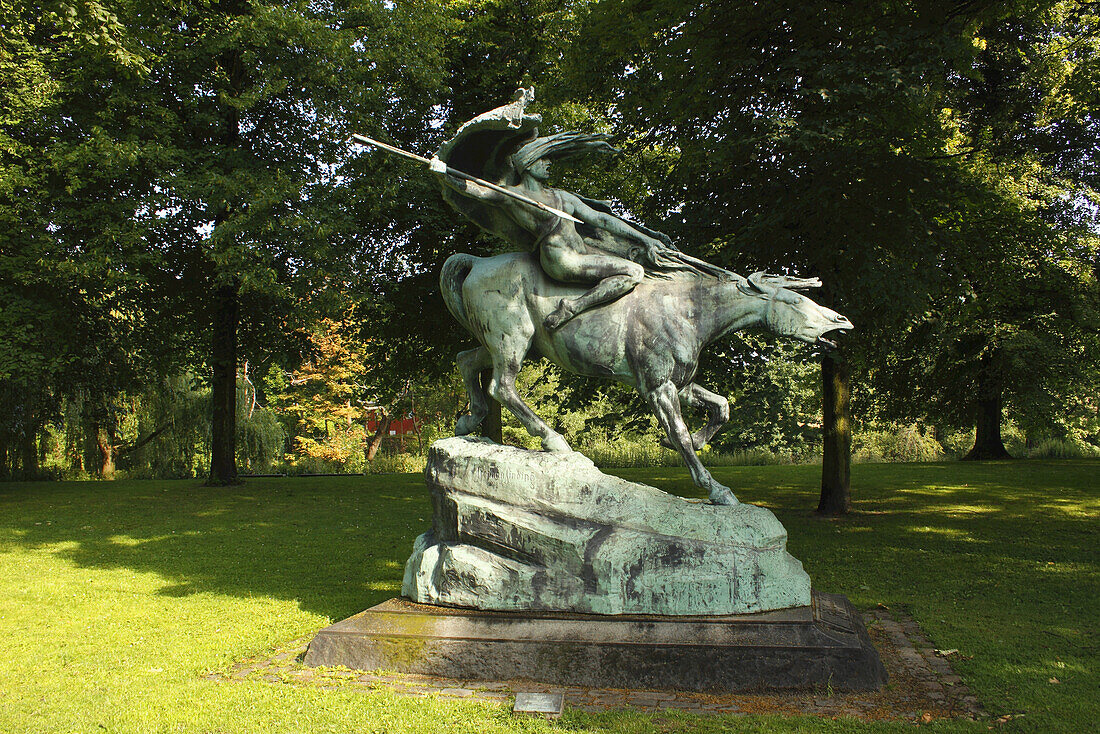 Bronzestatue einer Walküre auf einem Pferd; Kopenhagen Dänemark