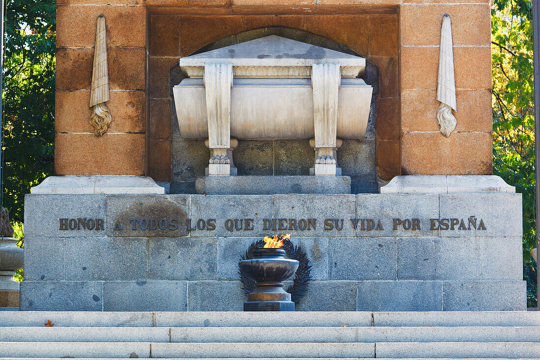 Denkmal für die Helden des 2. Mai 1808 am Paseo Del Prado; Madrid Spanien