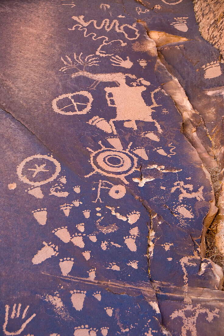 Utah, Ancient Petroglyph on Newspaper Rock near Monticello.