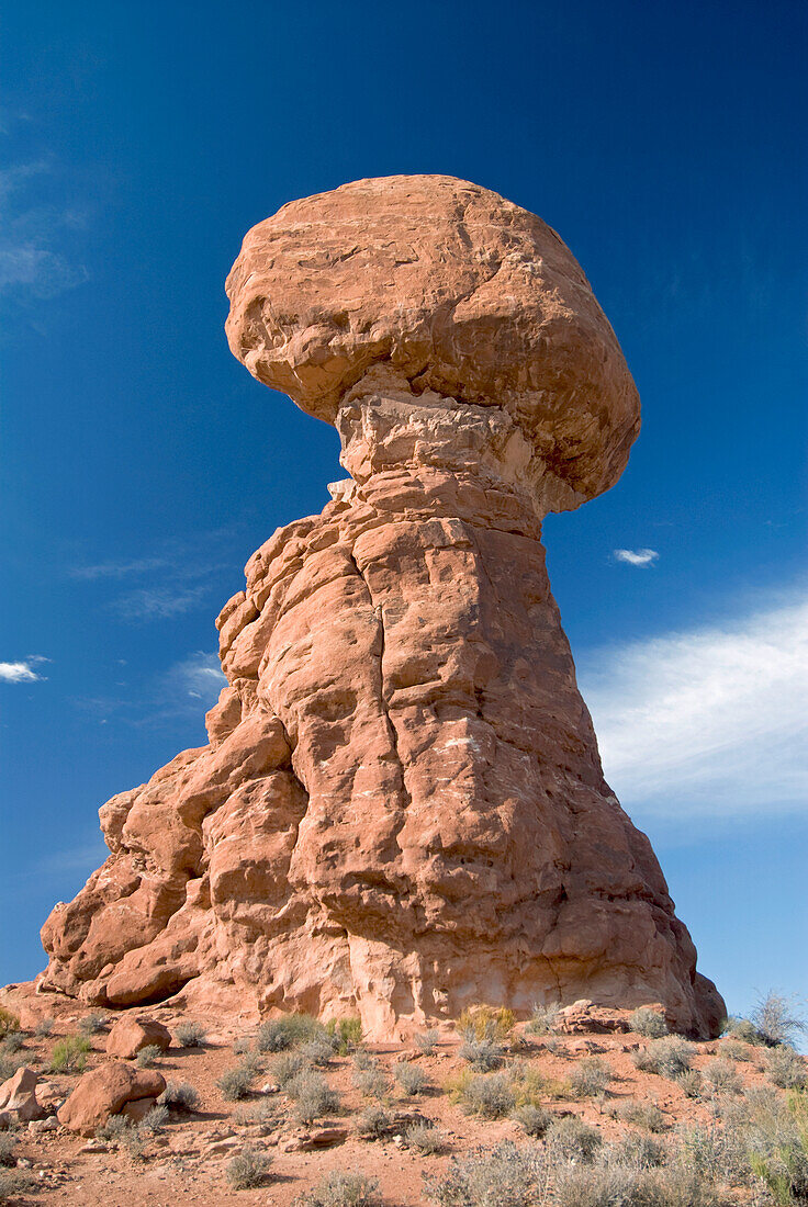 USA, Utah, Arches National Park, Balanced Rock