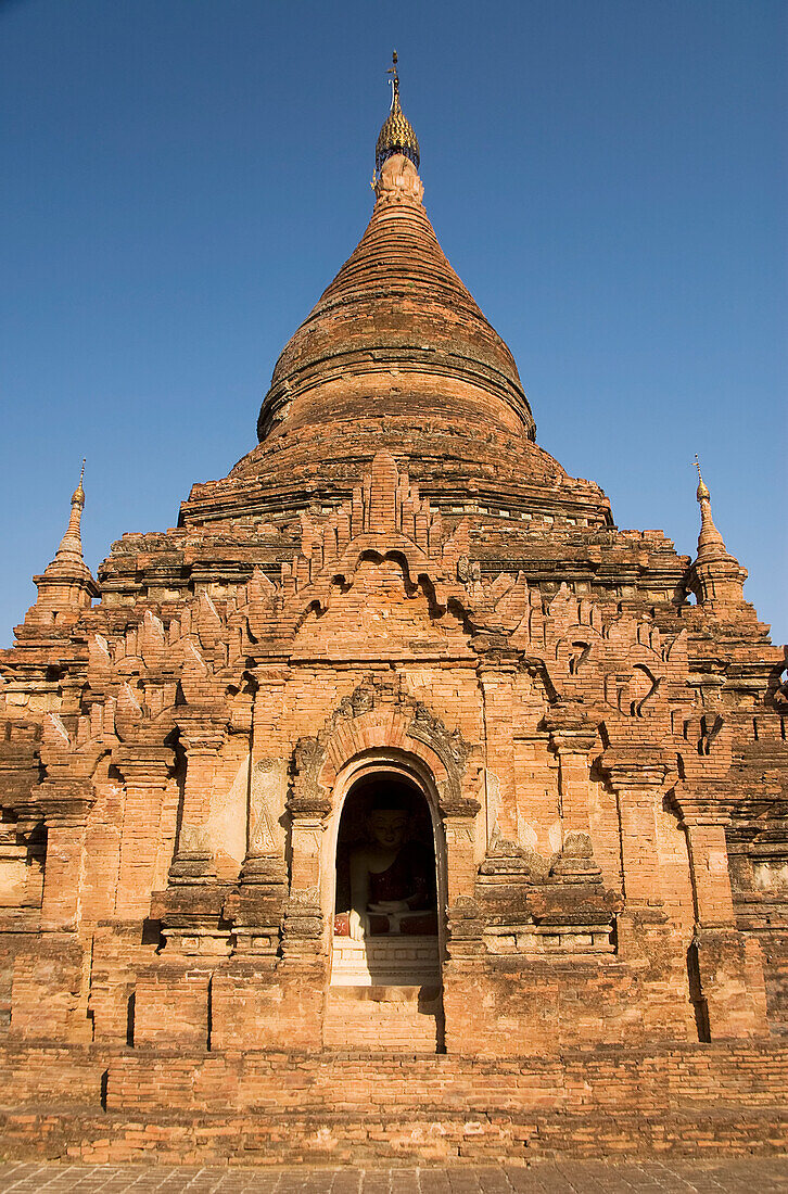 Myanmar, Bagan, Sinmyarshin Pahto, Entrance to Buddha statur.