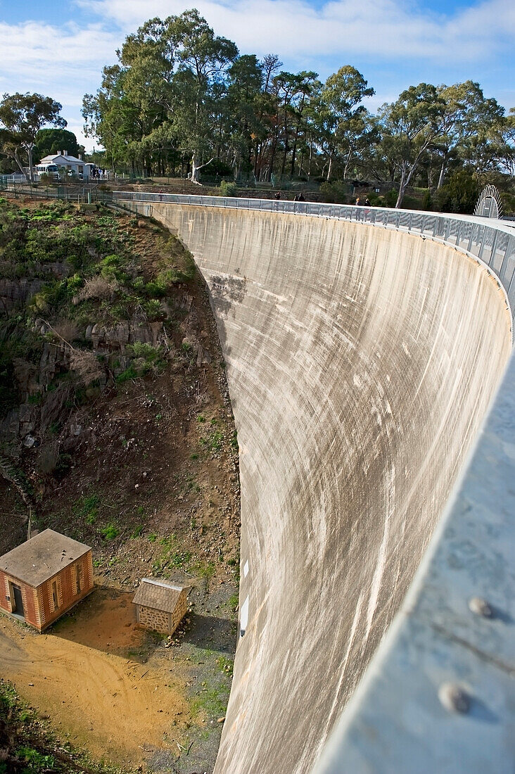 Steile Betonwand; Australien