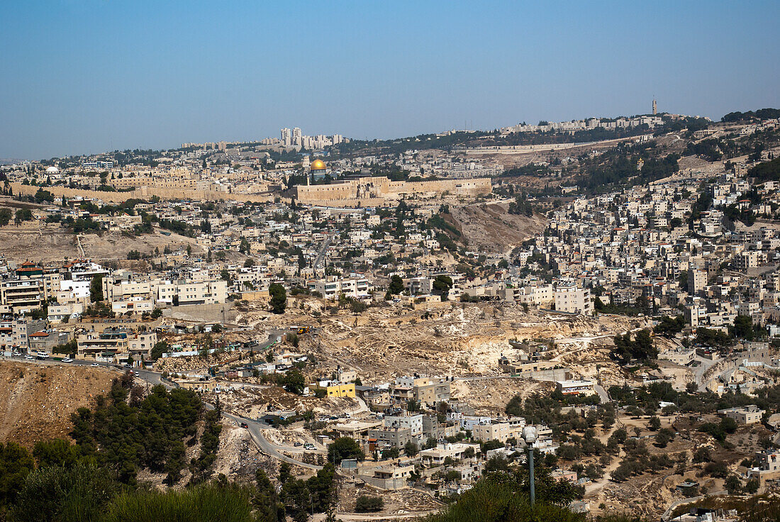 Israel, Jerusalem, Blick auf Ost- und West-Jerusalem von der Talpiot Hebrom Road
