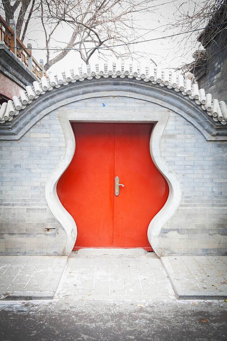 China, Beijing, Curvy red Chinese door