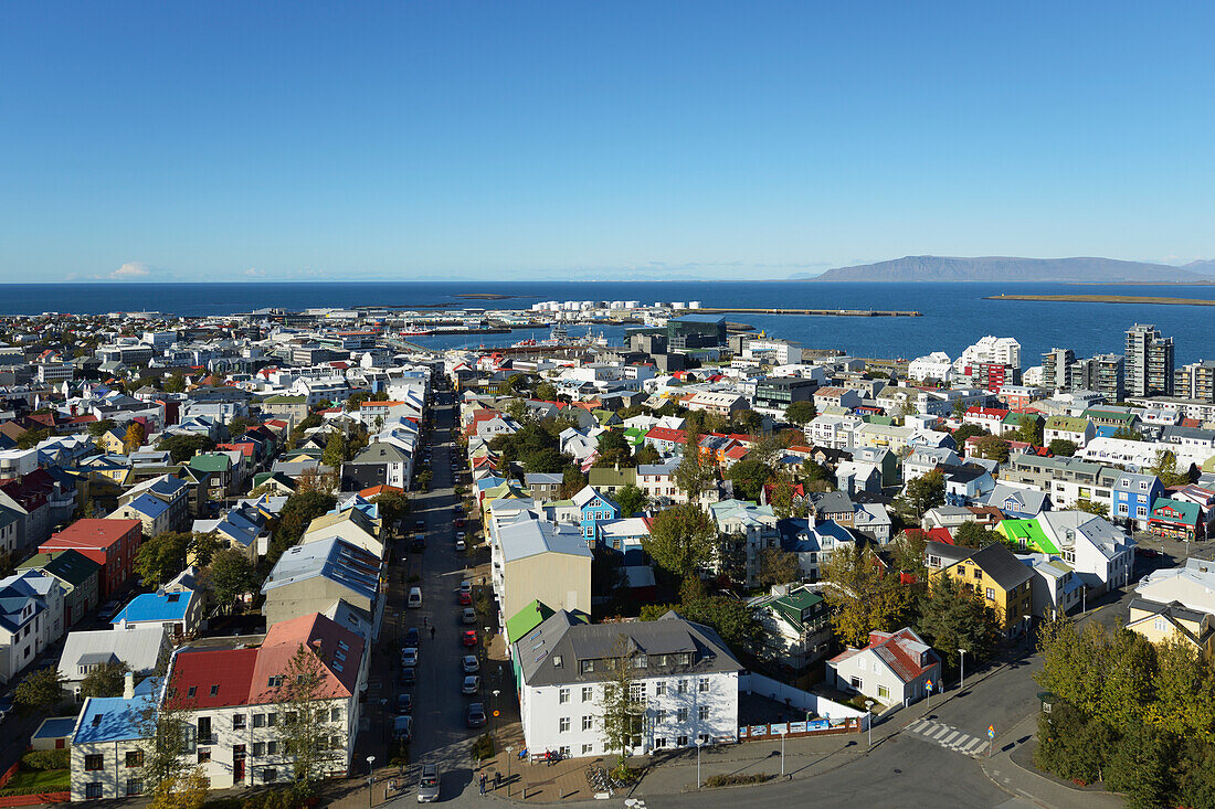 Blick über Reykjavik in Richtung Westen; Reykjavik, Gullbringusysla, Island