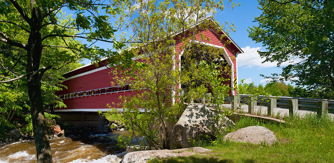 Balthazar Brücke; Adamsville, Quebec, Kanada