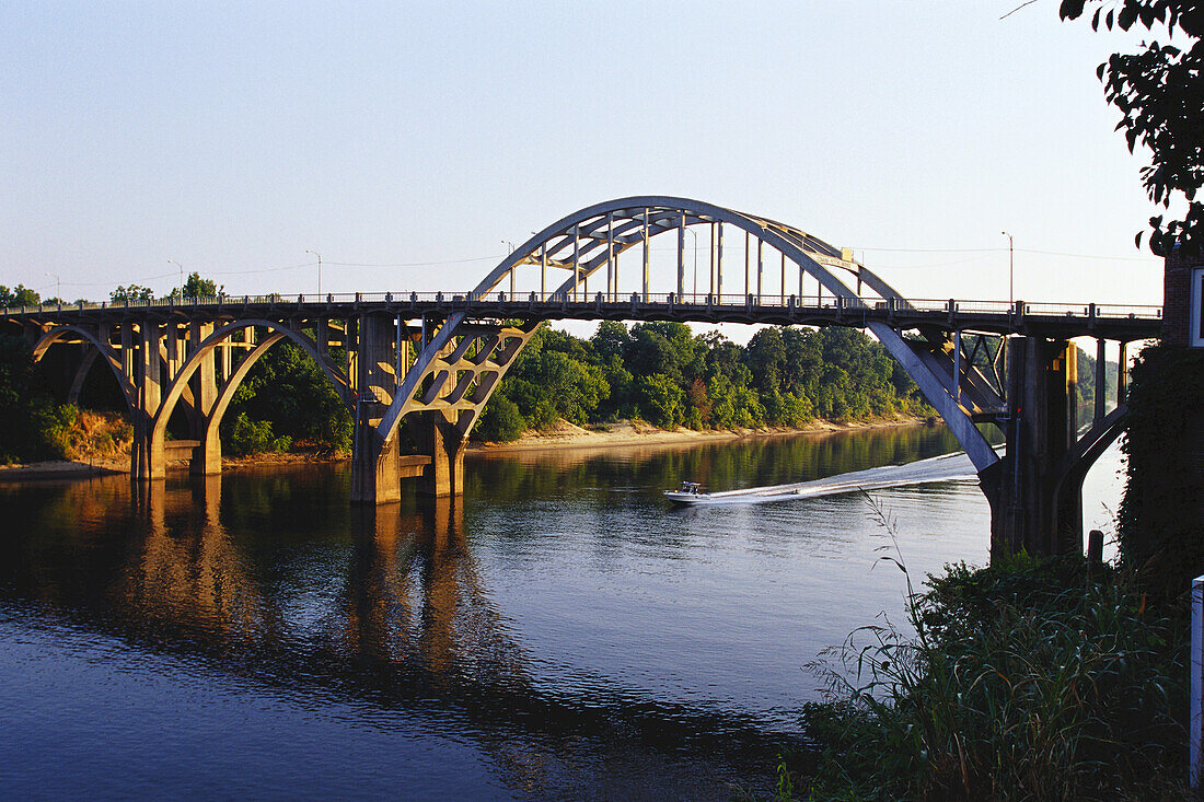 Edmund Pettus Bridge, Selma, Alabama, USA