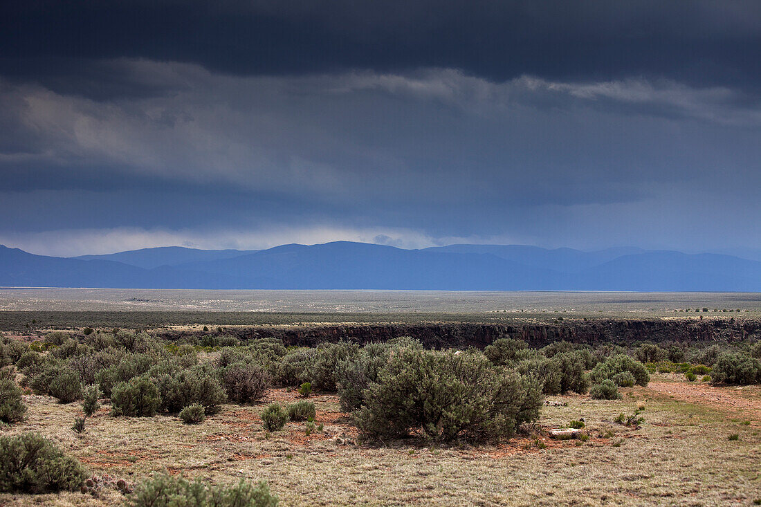 Rio Grande Gorge, Taos, New Mexico, USA