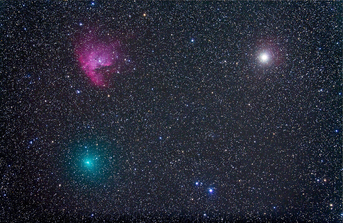 Komet Hartley 2 in der Nähe des Pacman-Nebels, NGC 281, in Kassiopeia. Stapel von 4 x 6 Minuten Belichtung bei ISO 1600 mit Canon 5D MkII auf A&M 105mm apo Refraktor bei f/4.8 mit Borg Reducer/Flattener. Der helle Stern ist Alpha Cas, Schedar. Autoguided mit Celestron NexGuide Autoguider. Das Bild des Kometenkerns stammt jedoch nur aus einer Belichtung, um die Nachzieheffekte dieses sich schnell bewegenden Kometen zu minimieren.