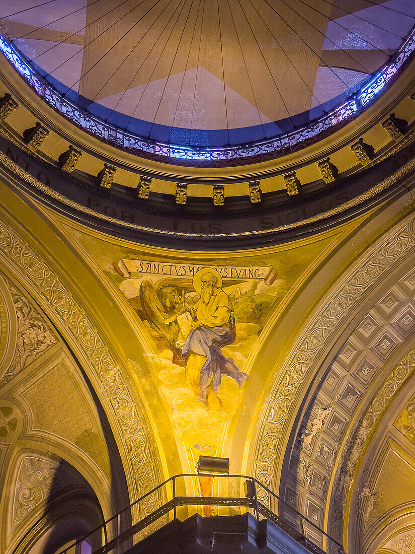 Der Heilige Markus an der bemalten Decke der kunstvollen Kathedrale der Unbefleckten Empfängnis in San Luis, Argentinien.