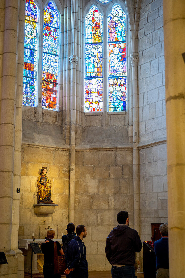 Geführter Besuch in der Catedral Vieja, oder Catedral de Santa Maria, Vitoria, Gasteiz, Álava, Baskenland, Euskadi, Euskal Herria, Spanien