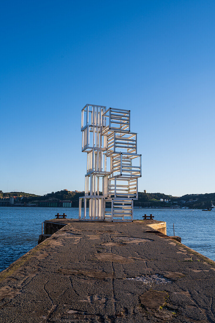Riverside Escultura de Luz Skulptur am Fluss Tejo, Belem, Lissabon, Portugal