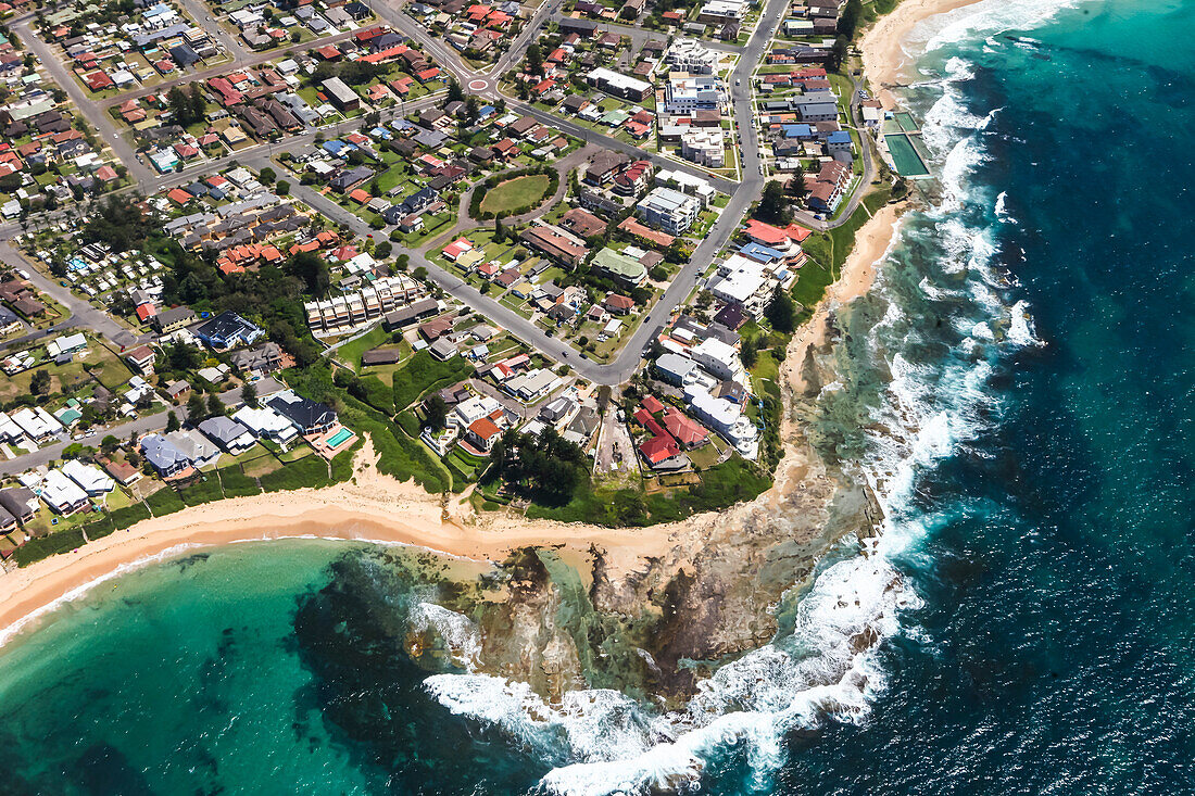 Luftaufnahme der Blue Bay in New South Wales, Australien