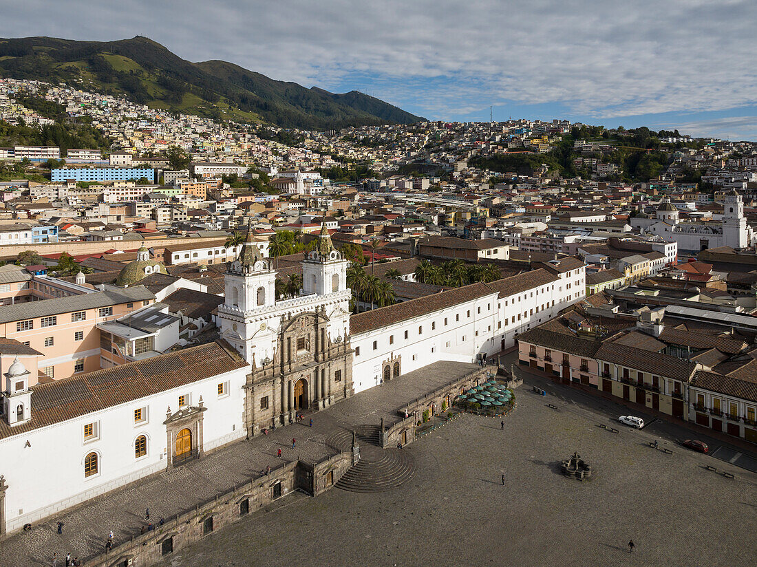 Luftaufnahme der Plaza de San Francisco, Quito, Pichincha, Ecuador, Südamerika