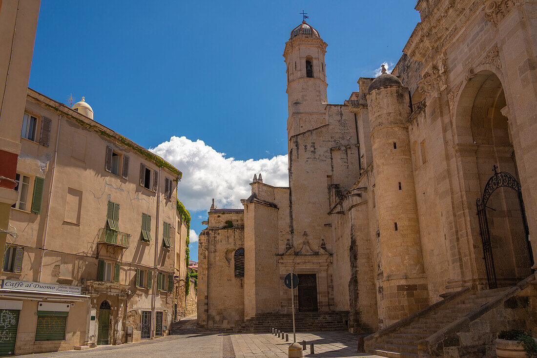 View of Cathedral di San Nicola (Duomo) in Piazza Duomo in Sassari, Sassari, Sardinia, Italy, Mediterranean, Europe