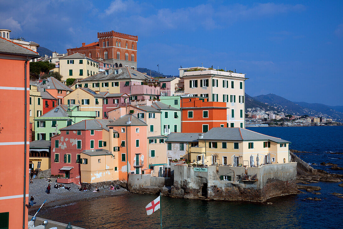 Boccadasse, ein Fischerdorf vor den Toren Genuas, Ligurien, Italien, Europa