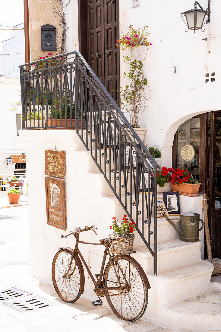 Die Altstadt von Ostuni, Apulien, Italien, Europa