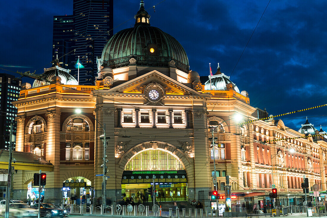 Melbournes icon Flinders Street Station. Melbourne, Victoria, Australia, Pacific