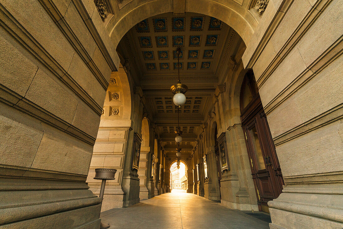 Arkade am Nationaltheater, Prag, Tschechische Republik (Tschechien), Europa