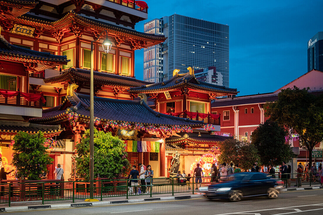 Außenansicht des Tempels mit den Zahnreliquien des Buddha, Chinatown, Zentralbereich, Singapur, Südostasien, Asien